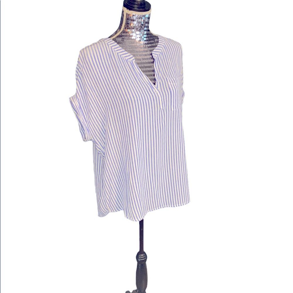 Beach lunch lounge v-neck knit top size L